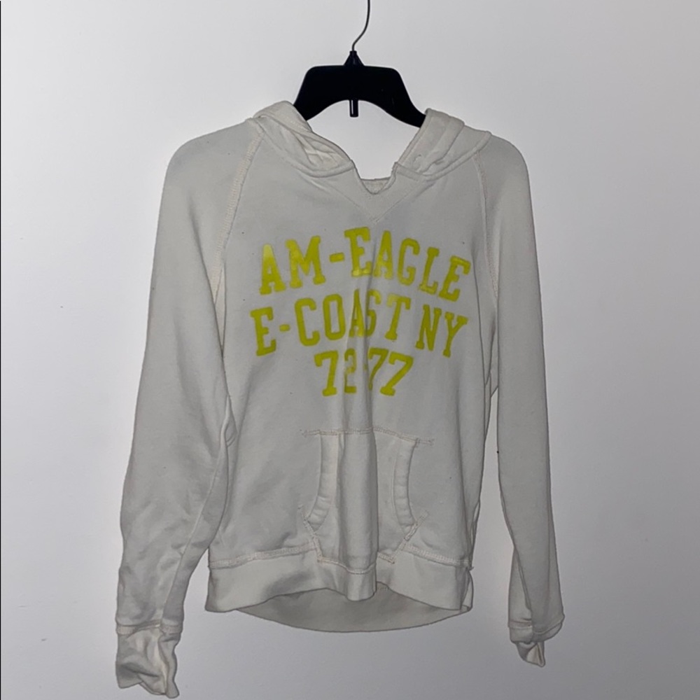 American Eagle white pullover